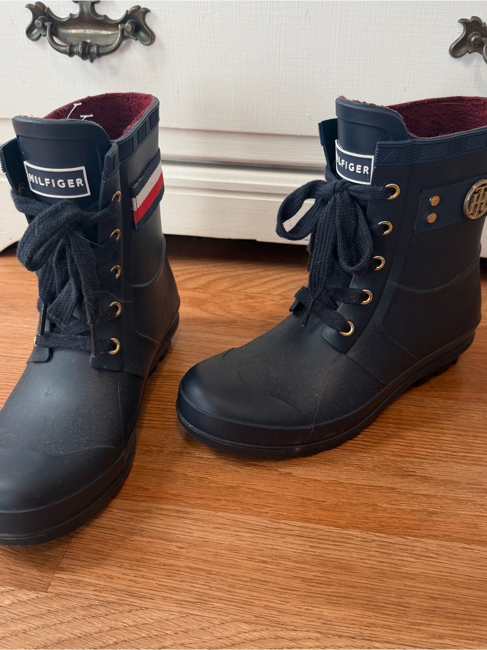 Tommy Hilfiger Women’s Size 6 Rain Boots